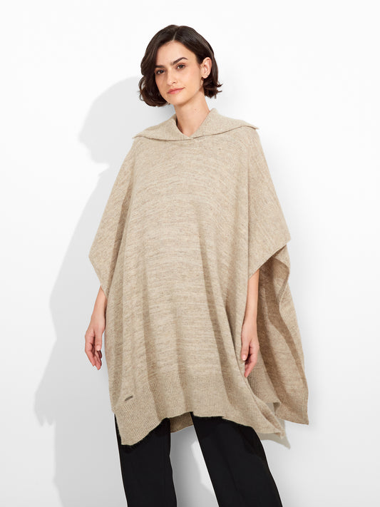 Poncho Zoila De Baby Alpaca Color Beige