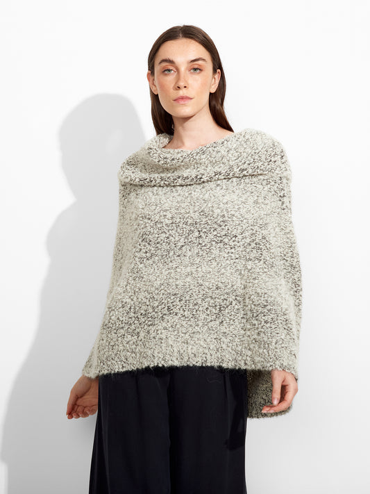 Poncho Zaira De Suri Alpaca Color Gris