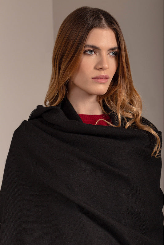 Estola Jee De Royal Alpaca Color Black