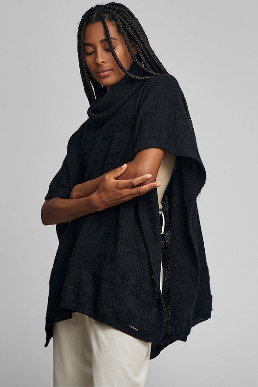 Poncho Wannabe De Baby Alpaca Color Black