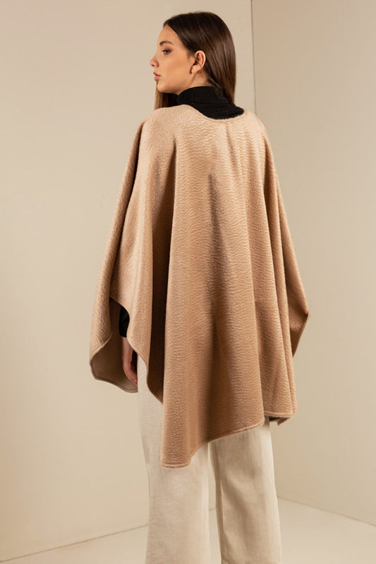 Capa Uxa De Baby Alpaca Suri Color Beige