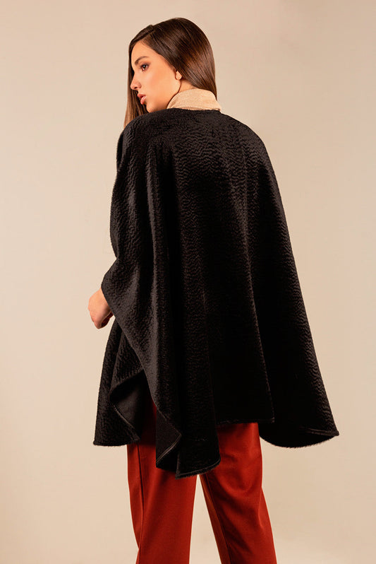 Capa Uxa De Baby Alpaca Suri Color Black