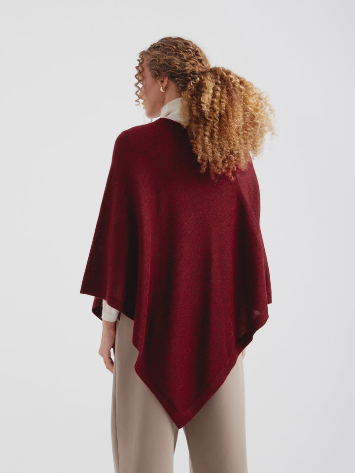 Poncho Almendra De Baby Alpaca Color Guinda