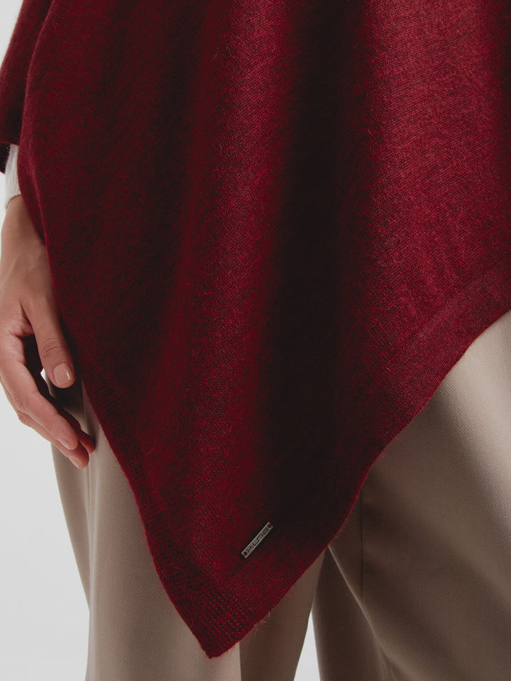 Poncho Almendra De Baby Alpaca Color Guinda