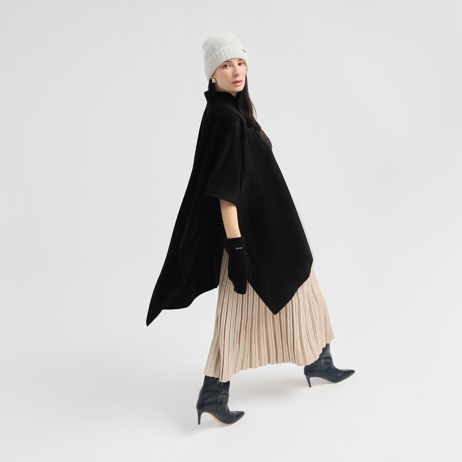 Capa Cisne De Baby Alpaca Color Negro