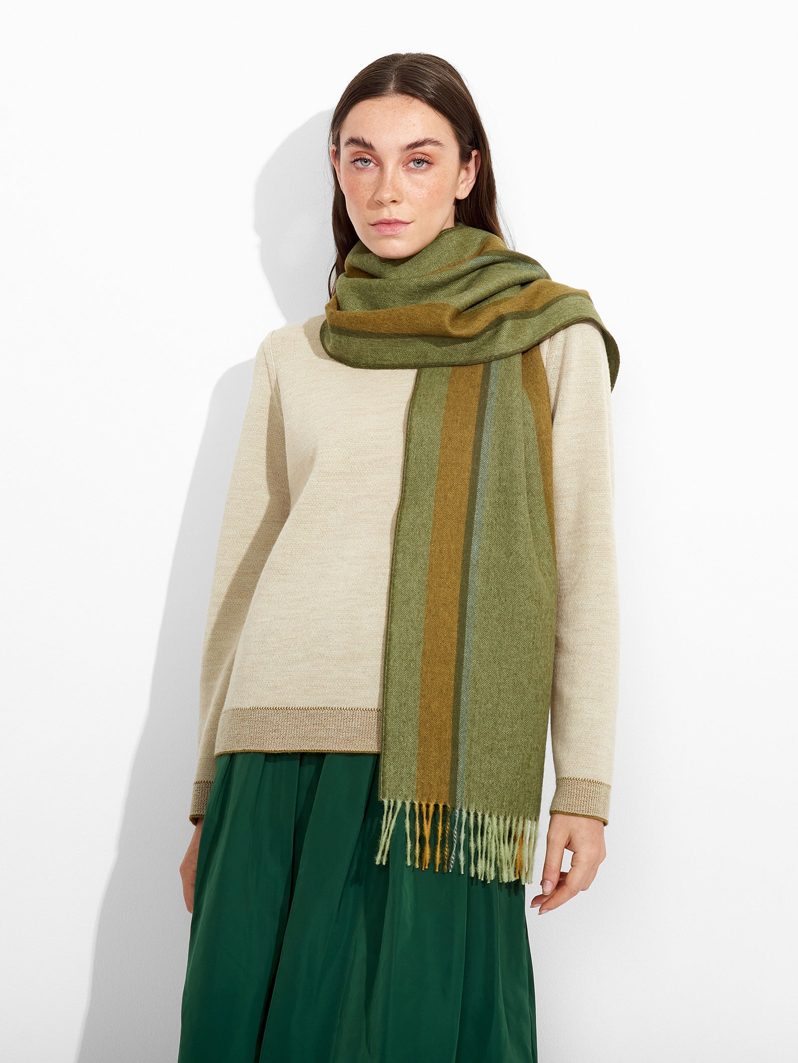 Chalina Perejil De Baby Alpaca Color Verde
