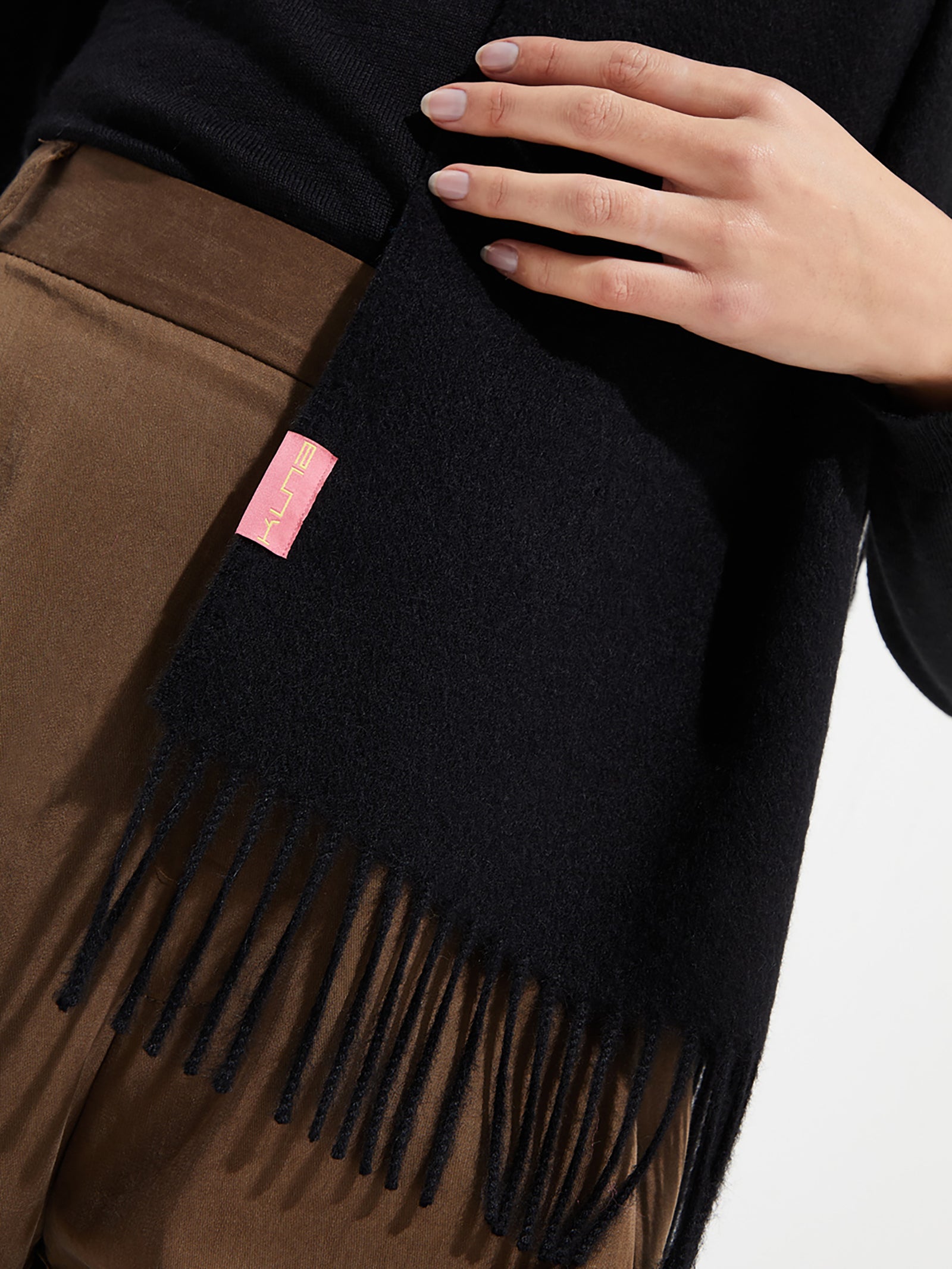 Bufanda Adrian De Baby Alpaca Color Negro