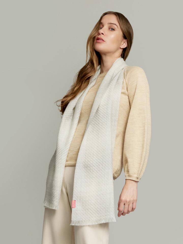Bufanda Valverde De Baby Alpaca Color Gris