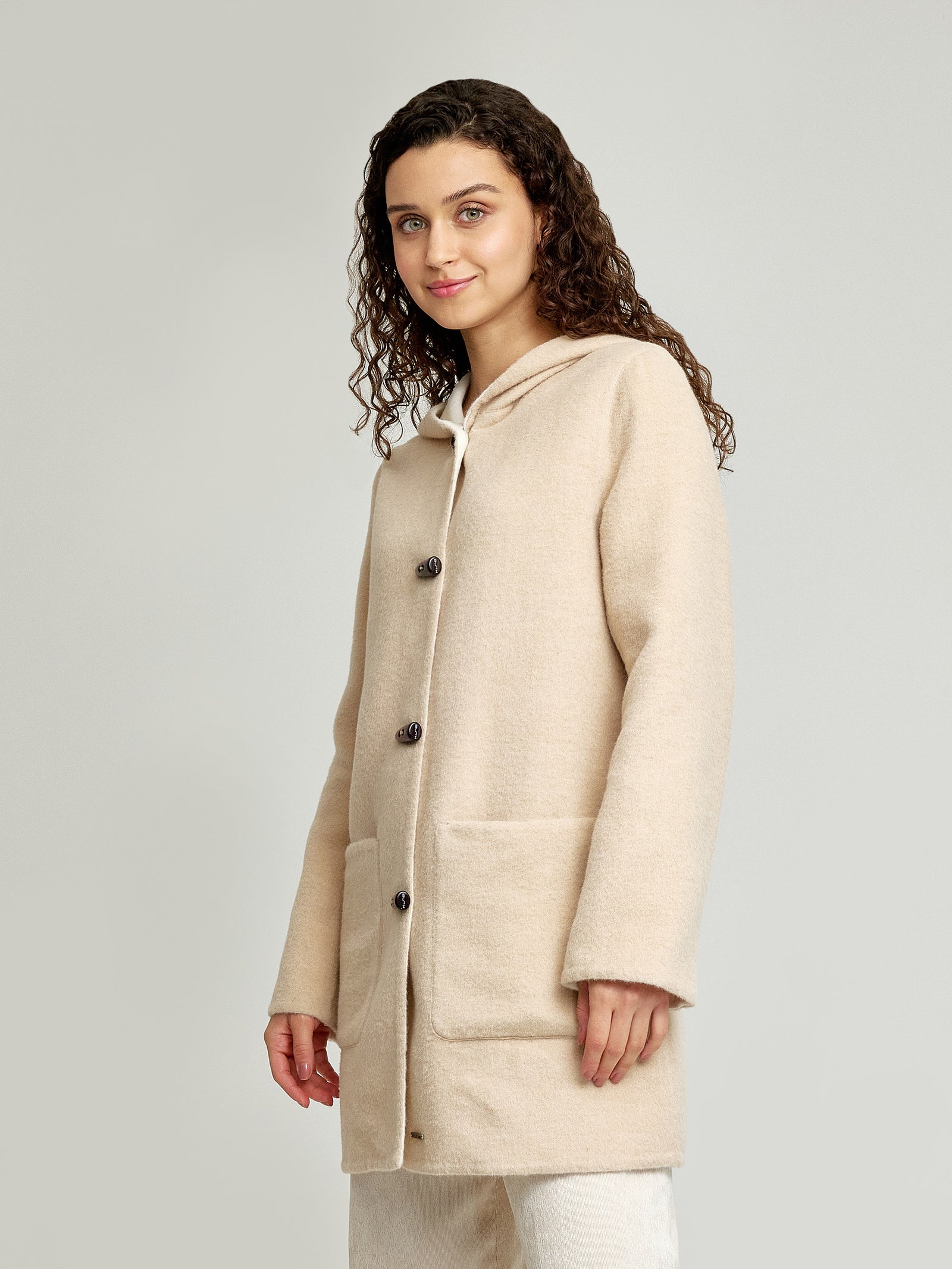 ABRIGO ANASTASIA DE BABY ALPACA & LANA COLOR BEIGE