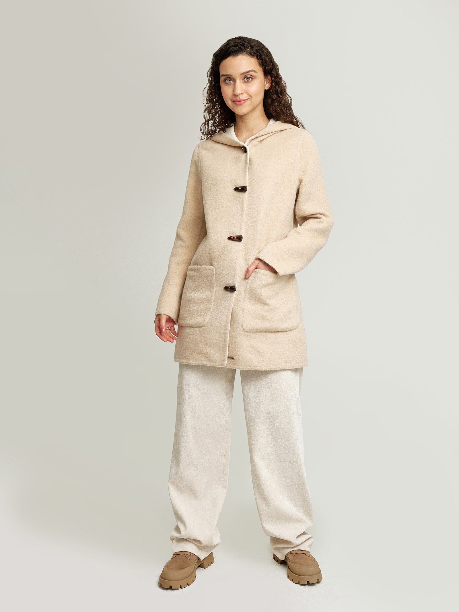 ABRIGO ANASTASIA DE BABY ALPACA & LANA COLOR BEIGE