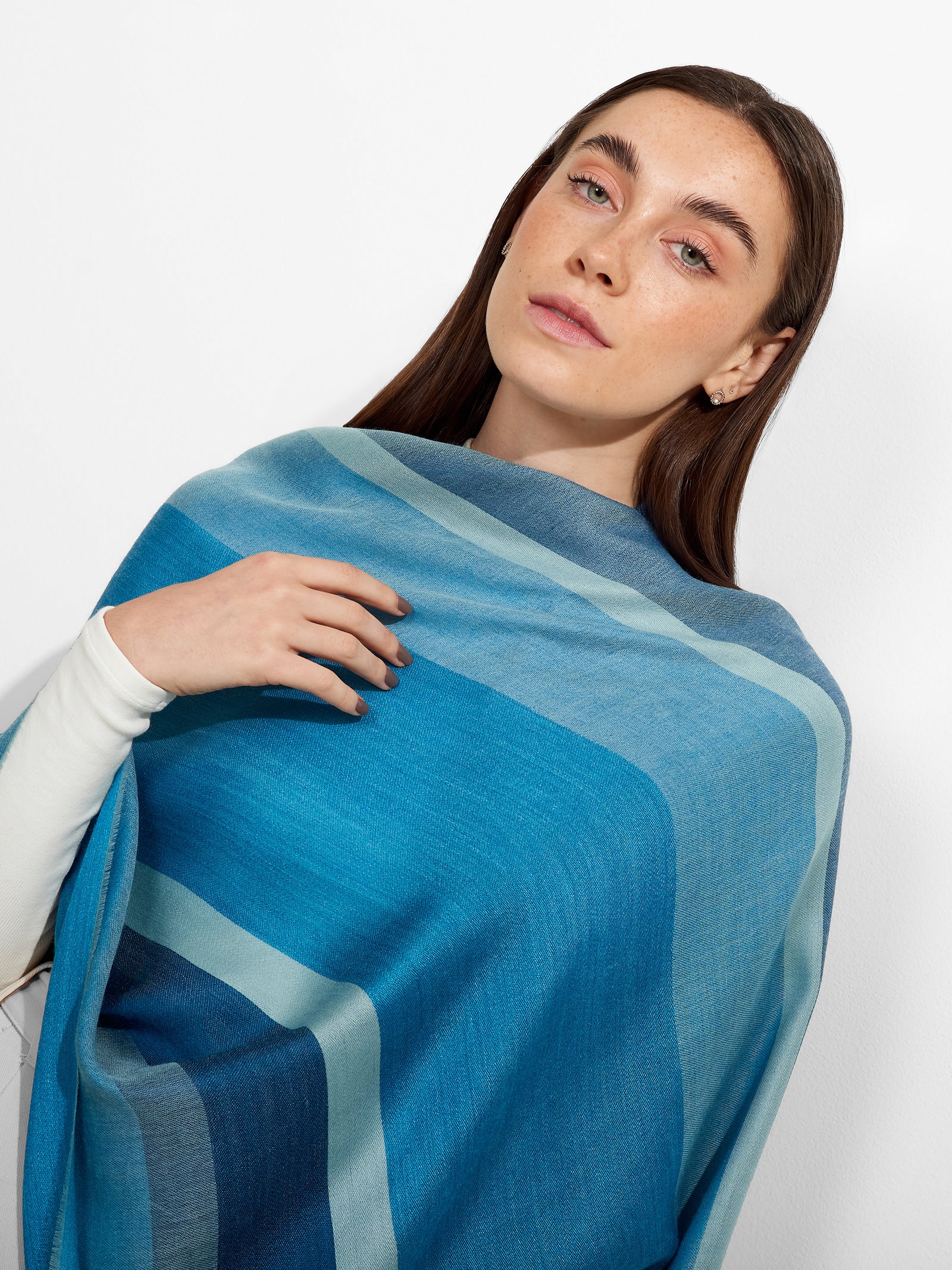 Estola Zarry De Baby Alpaca Color Azul