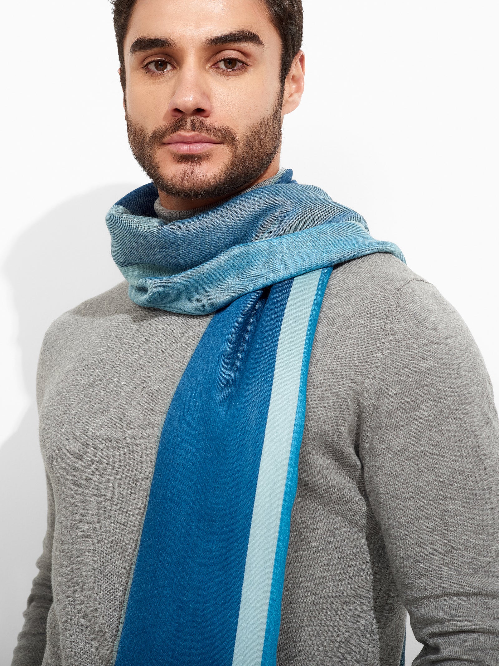 Estola Zarry De Baby Alpaca Color Azul