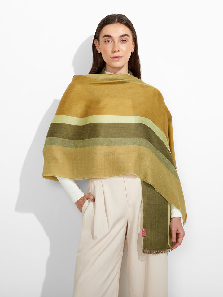 Estola Zarry De Baby Alpaca Color Verde