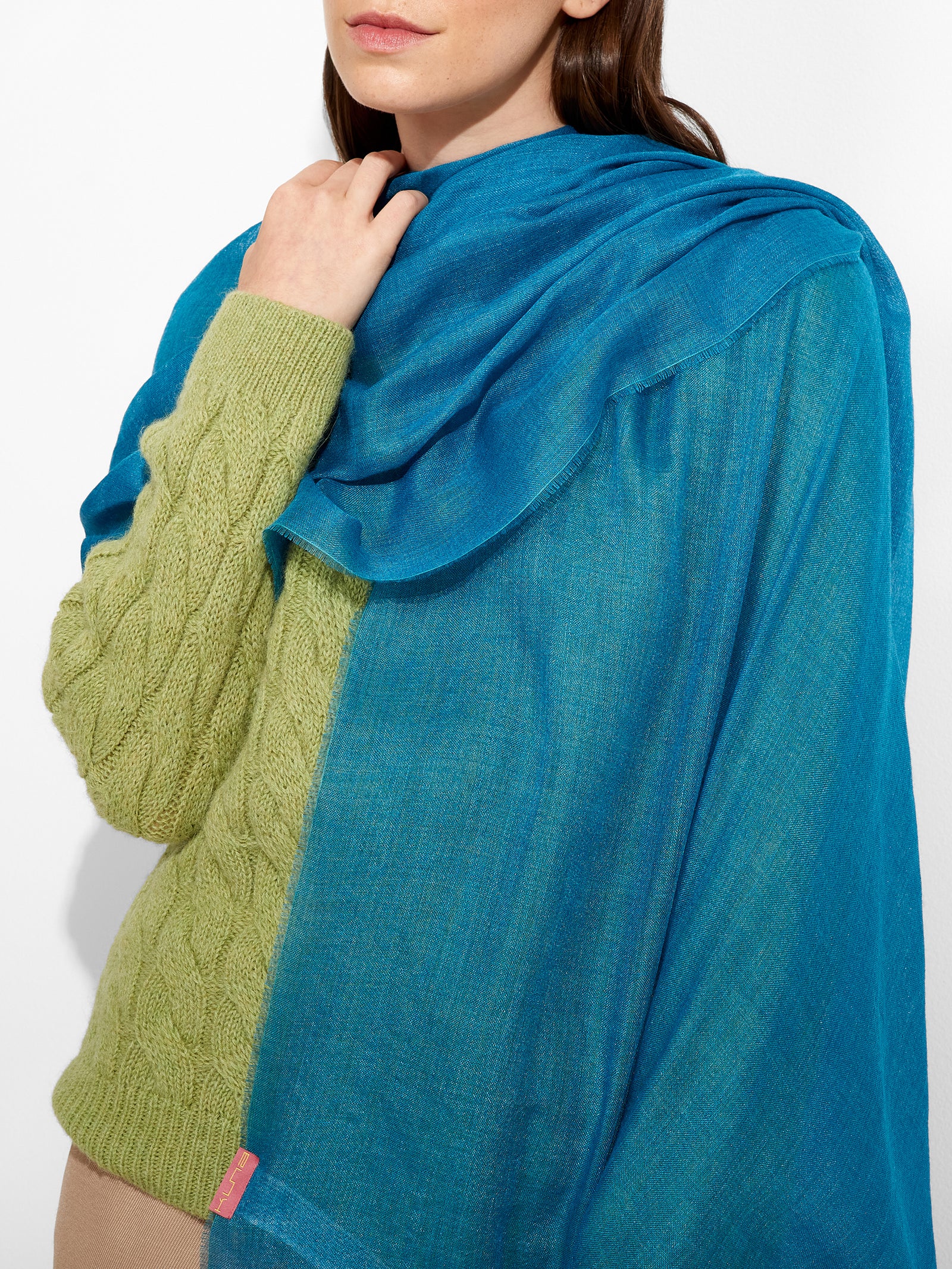 Estola Alondra De Baby Alpaca Color Turquesa