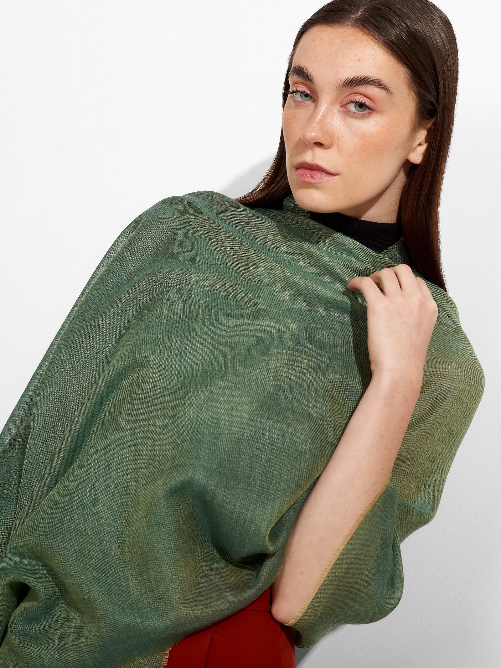 Estola Zaina De Baby Alpaca Color Verde