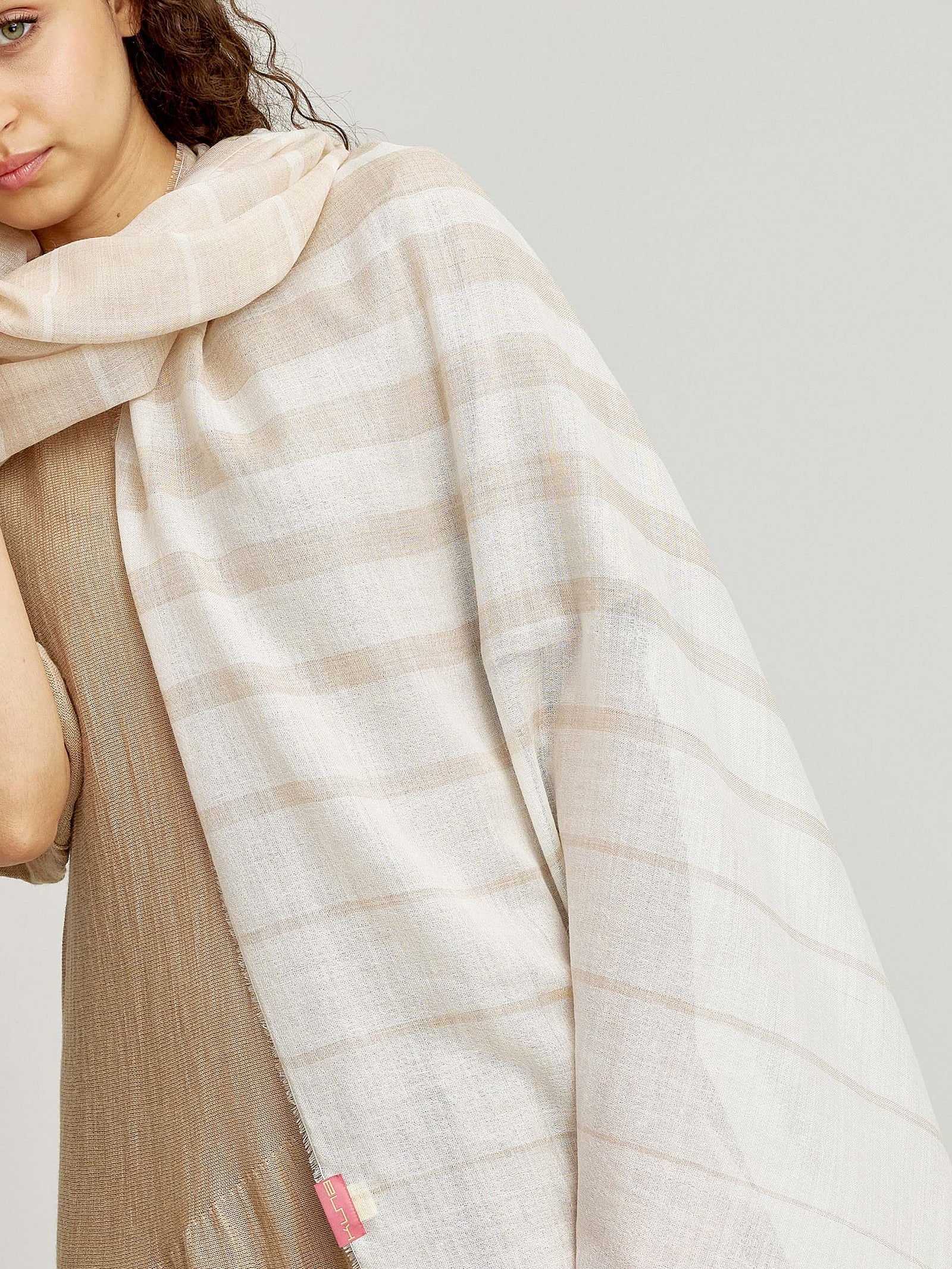 Wallenberg Baby Alpaca Stole Ecru/Beige