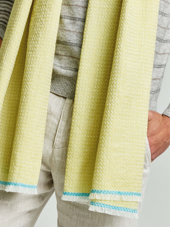 Estola Wayne De Baby Alpaca Color Verde Limón