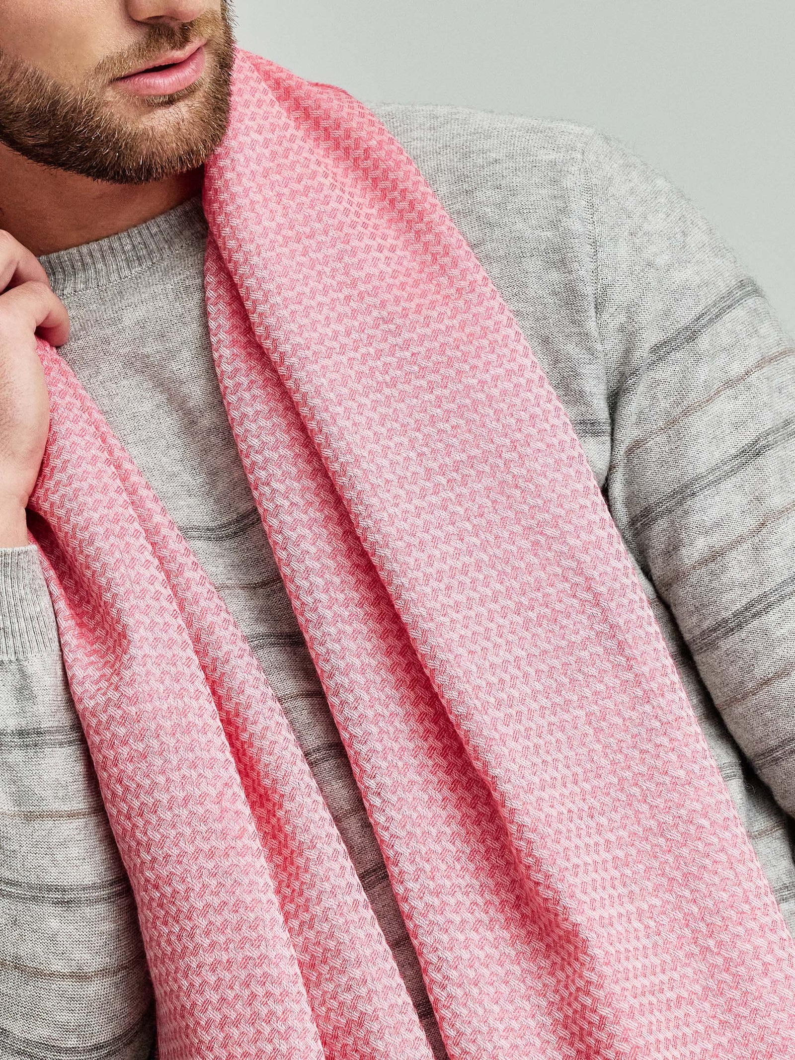 Wayne Baby Alpaca Stole in Fuchsia