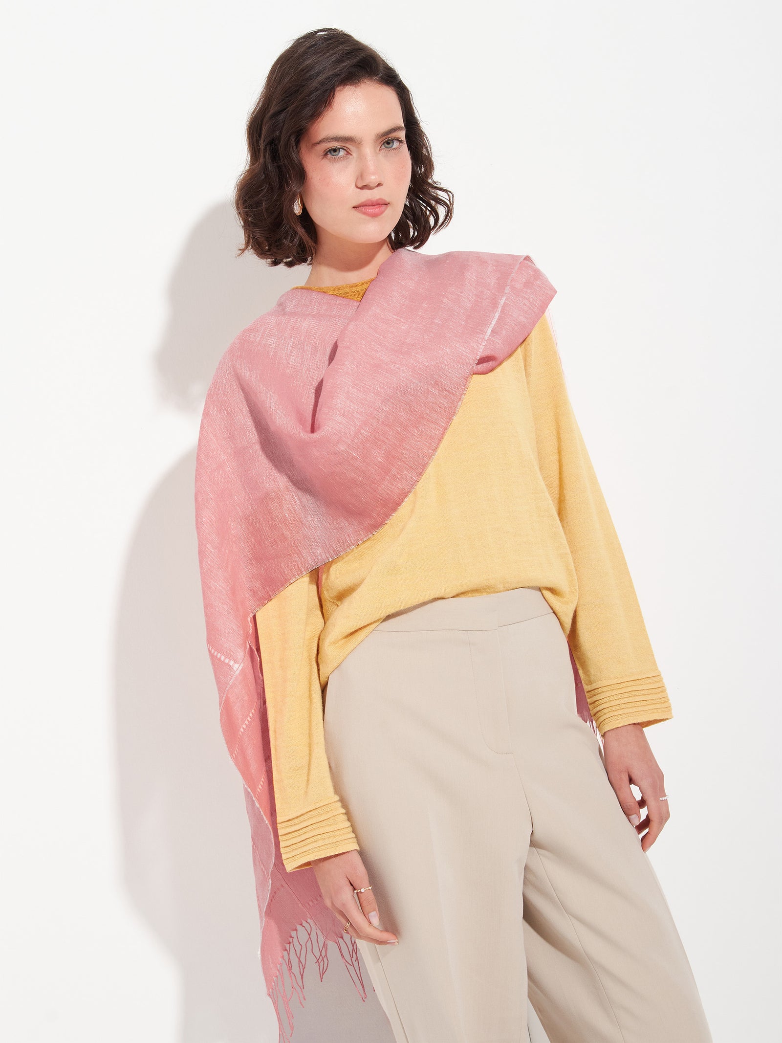 Zabila Linen Stole in Pink