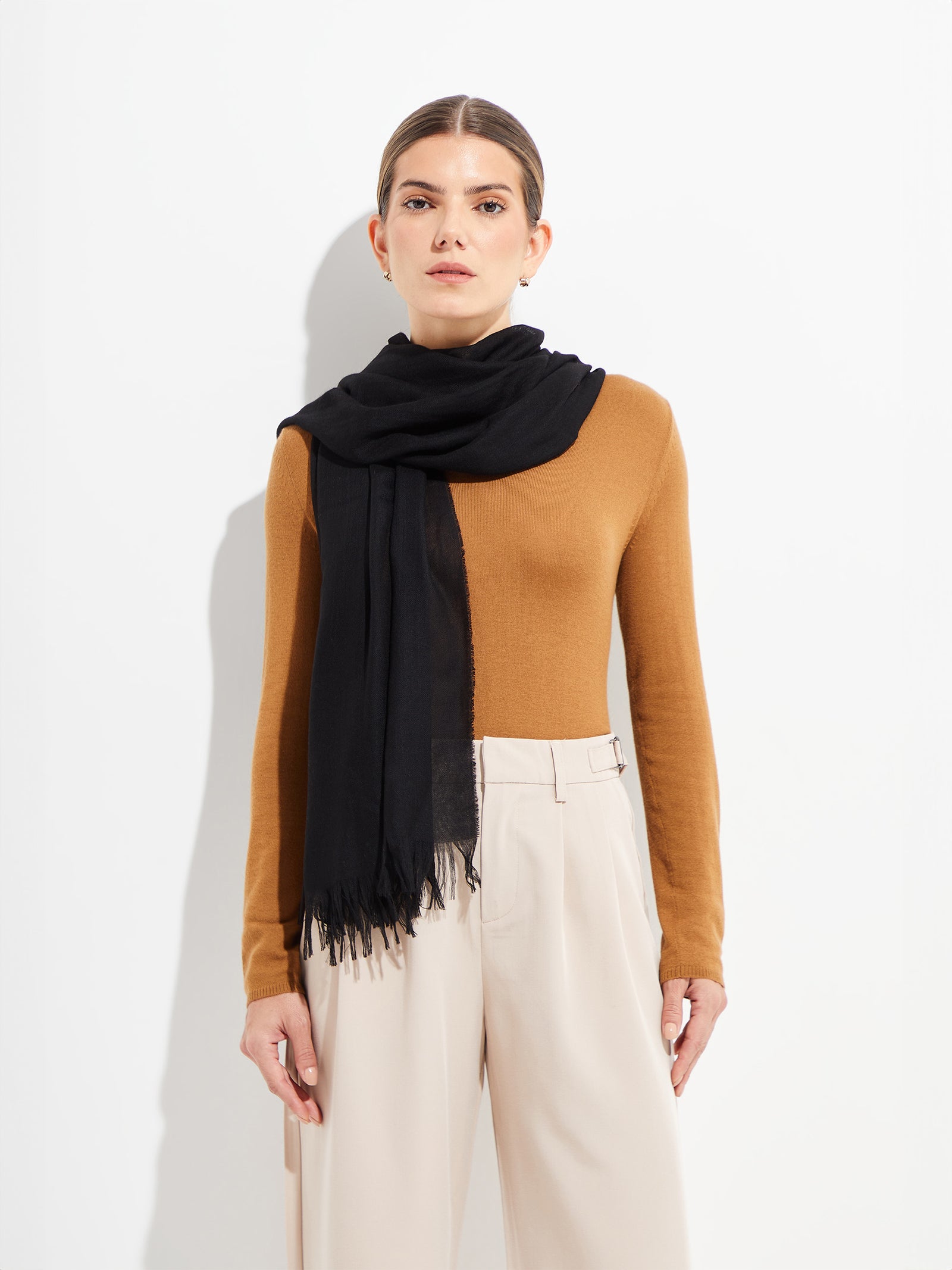 Estola Bussigny De Vicuna Color Negro