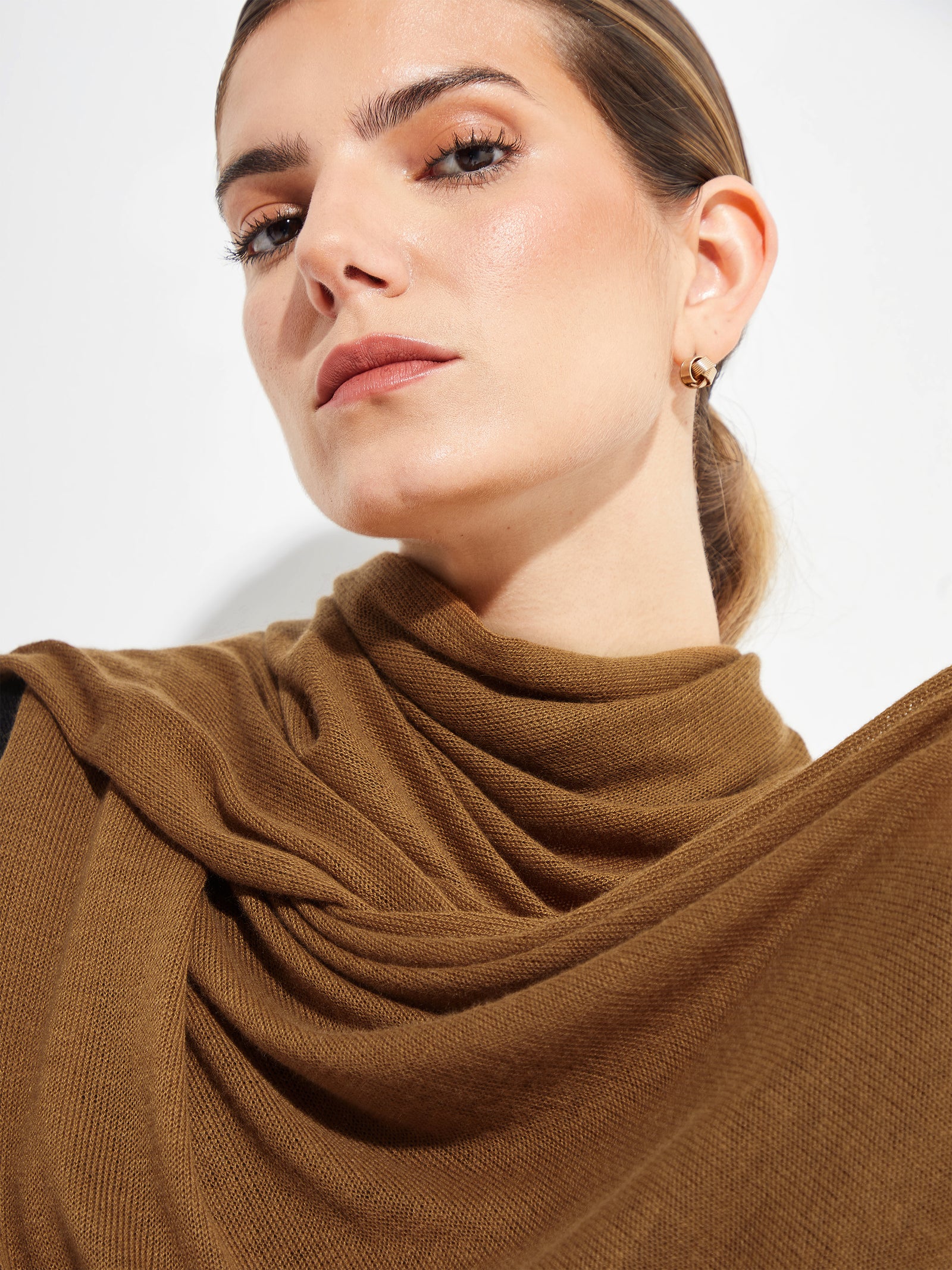 Estola Bouveret De Vicuña Color Vicuna