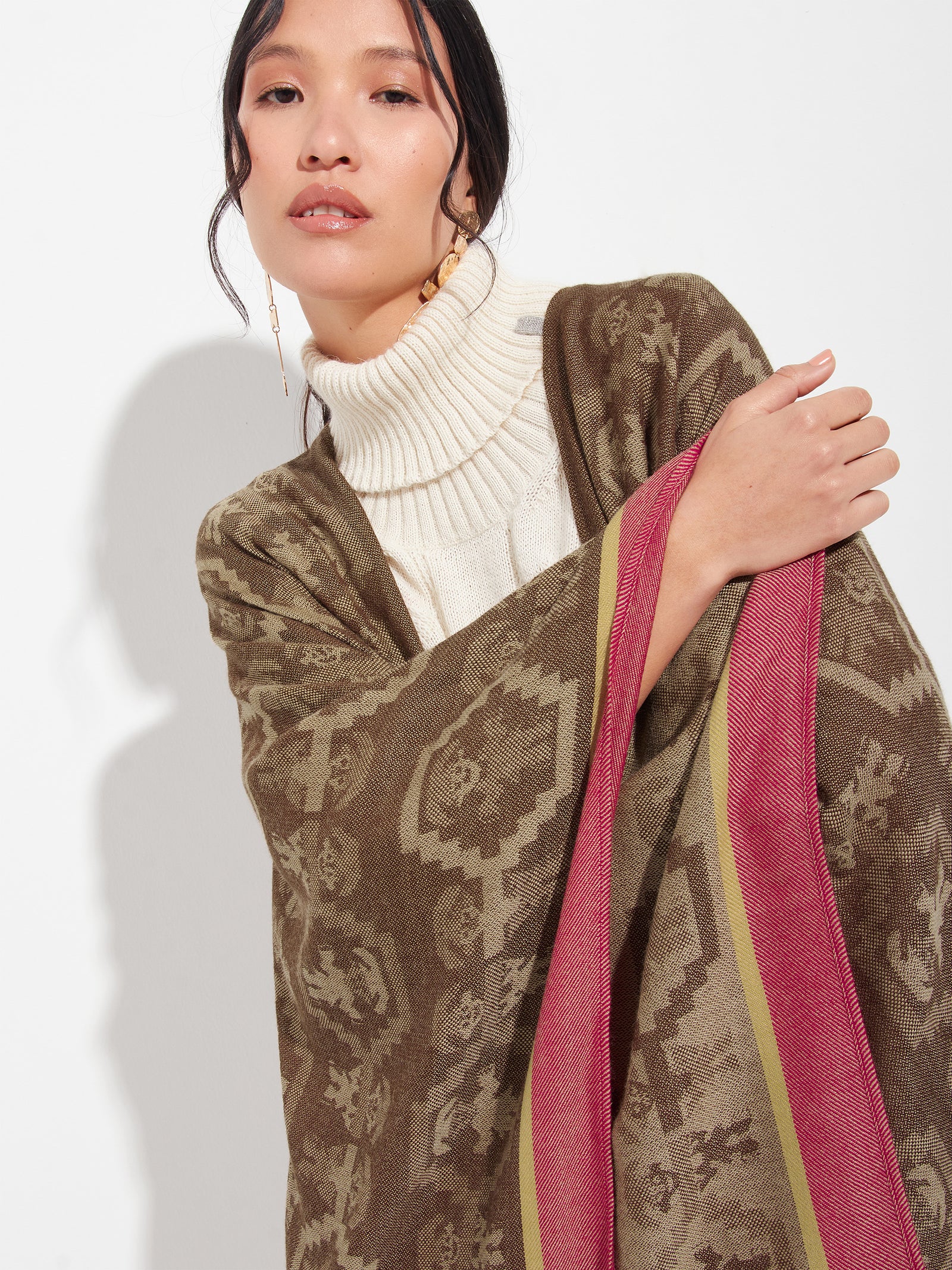 Chimu Cape - 12 Royal Alpaca Yellow