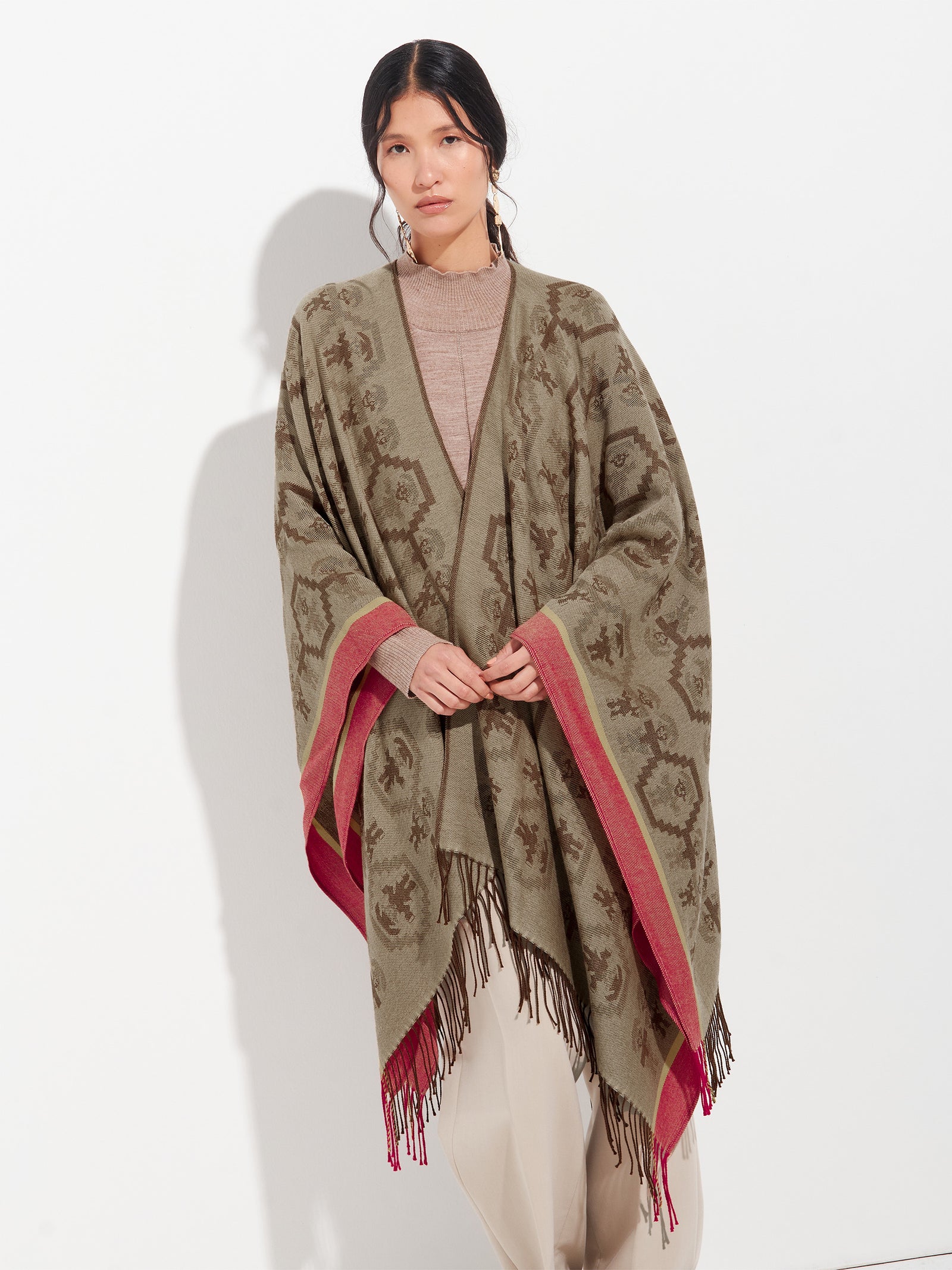 Chimu Cape - 12 Royal Alpaca Yellow