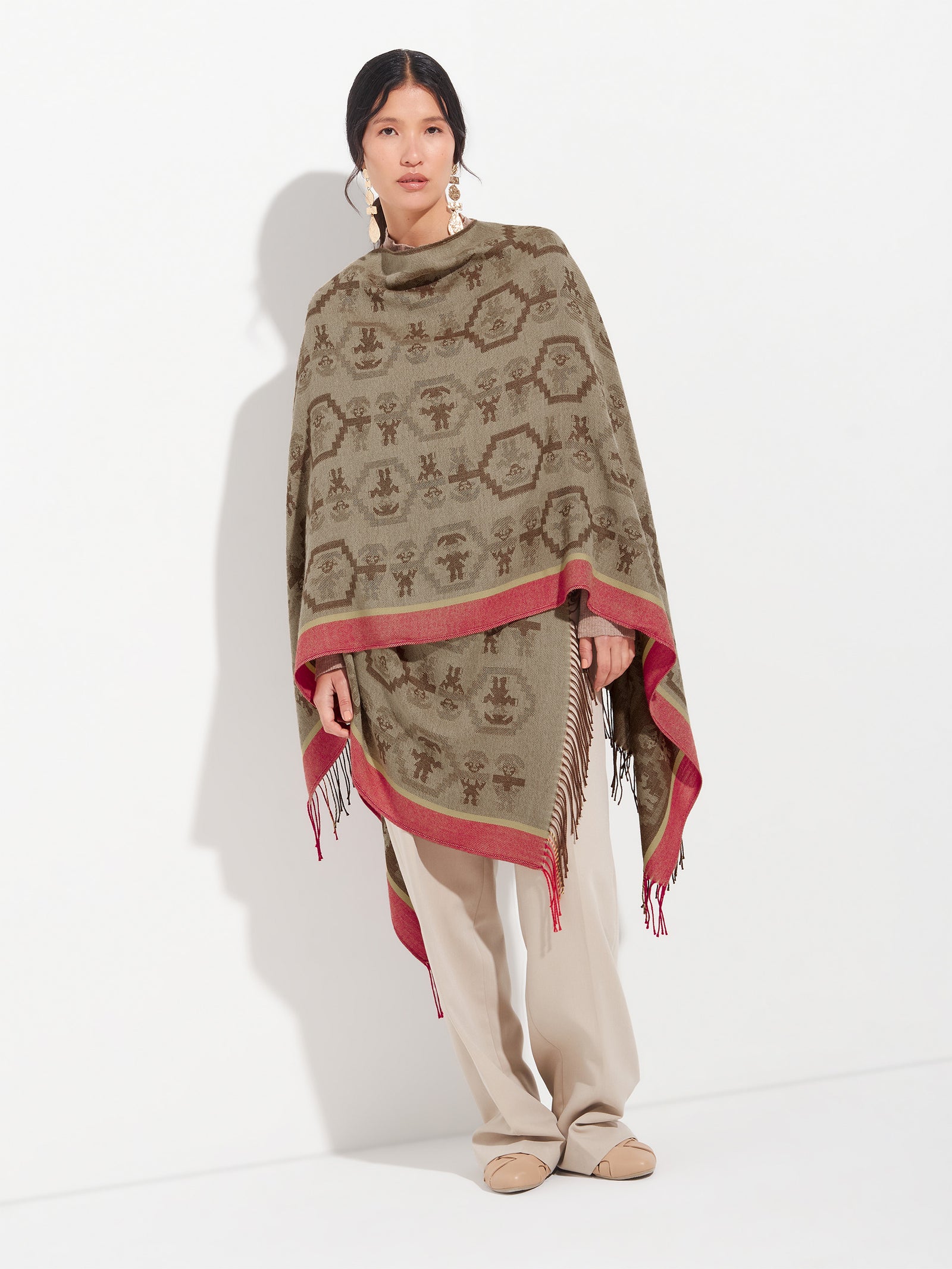 Chimu Cape - 12 Royal Alpaca Yellow