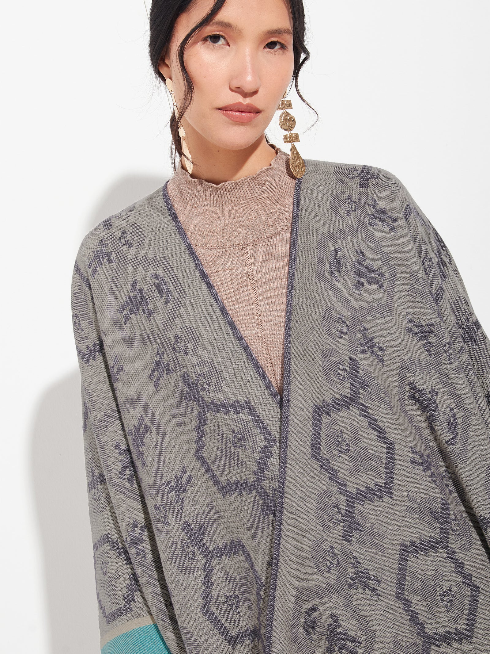 Chimu Cape - 12 Royal Alpaca Purple