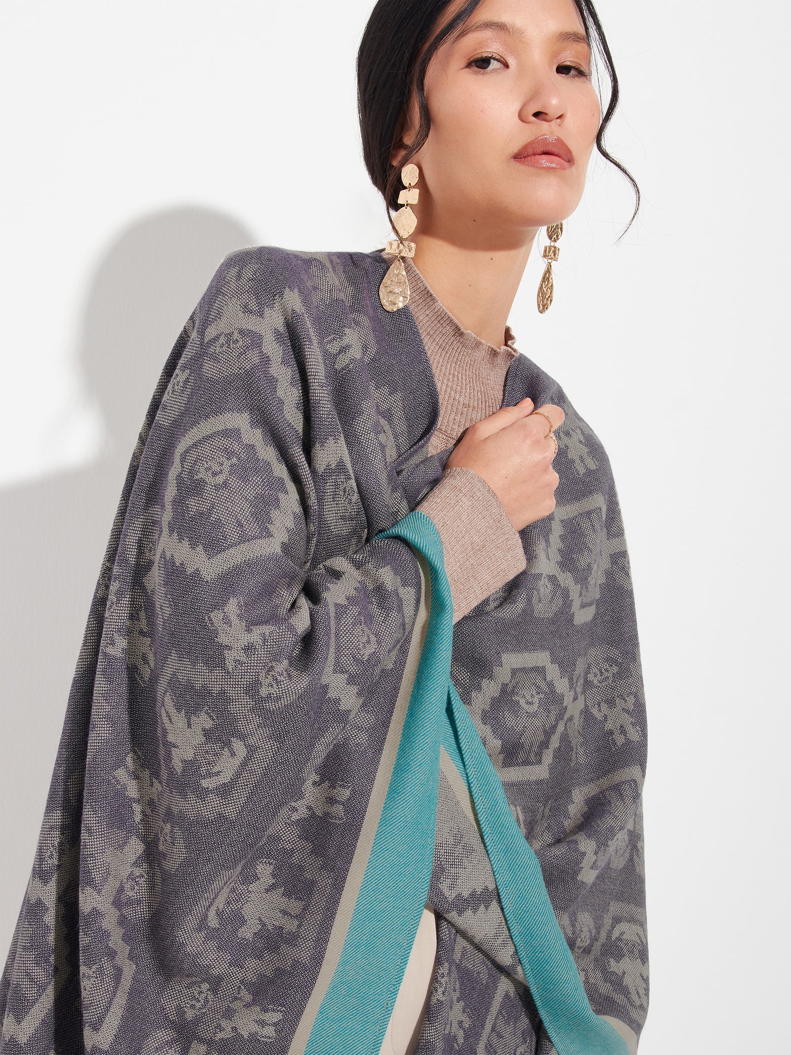 Chimu Cape - 12 Royal Alpaca Purple