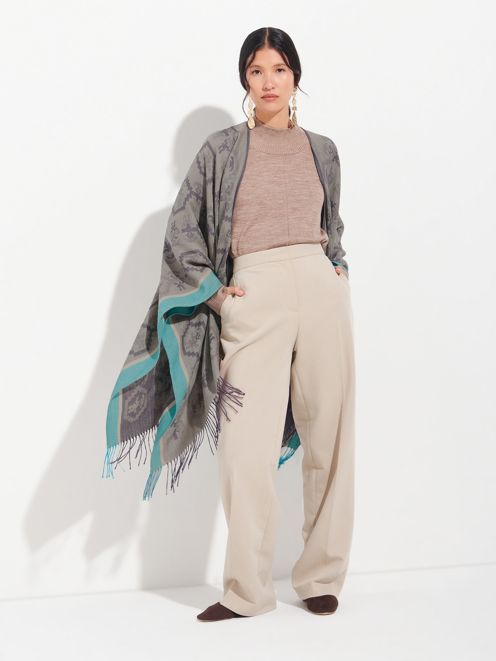 Chimu Cape - 12 Royal Alpaca Purple