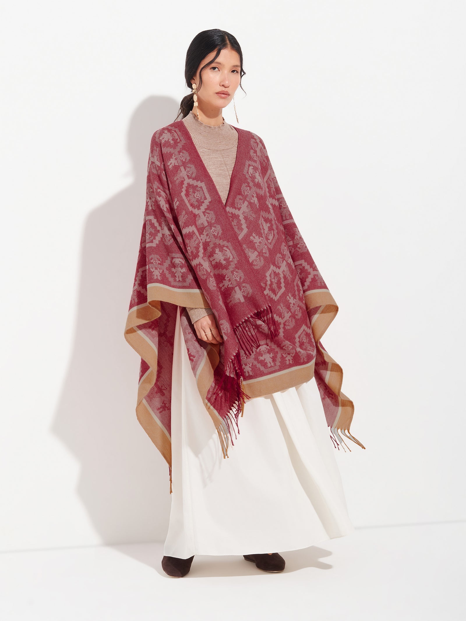 Chimu Cape - 12 Royal Alpaca Red