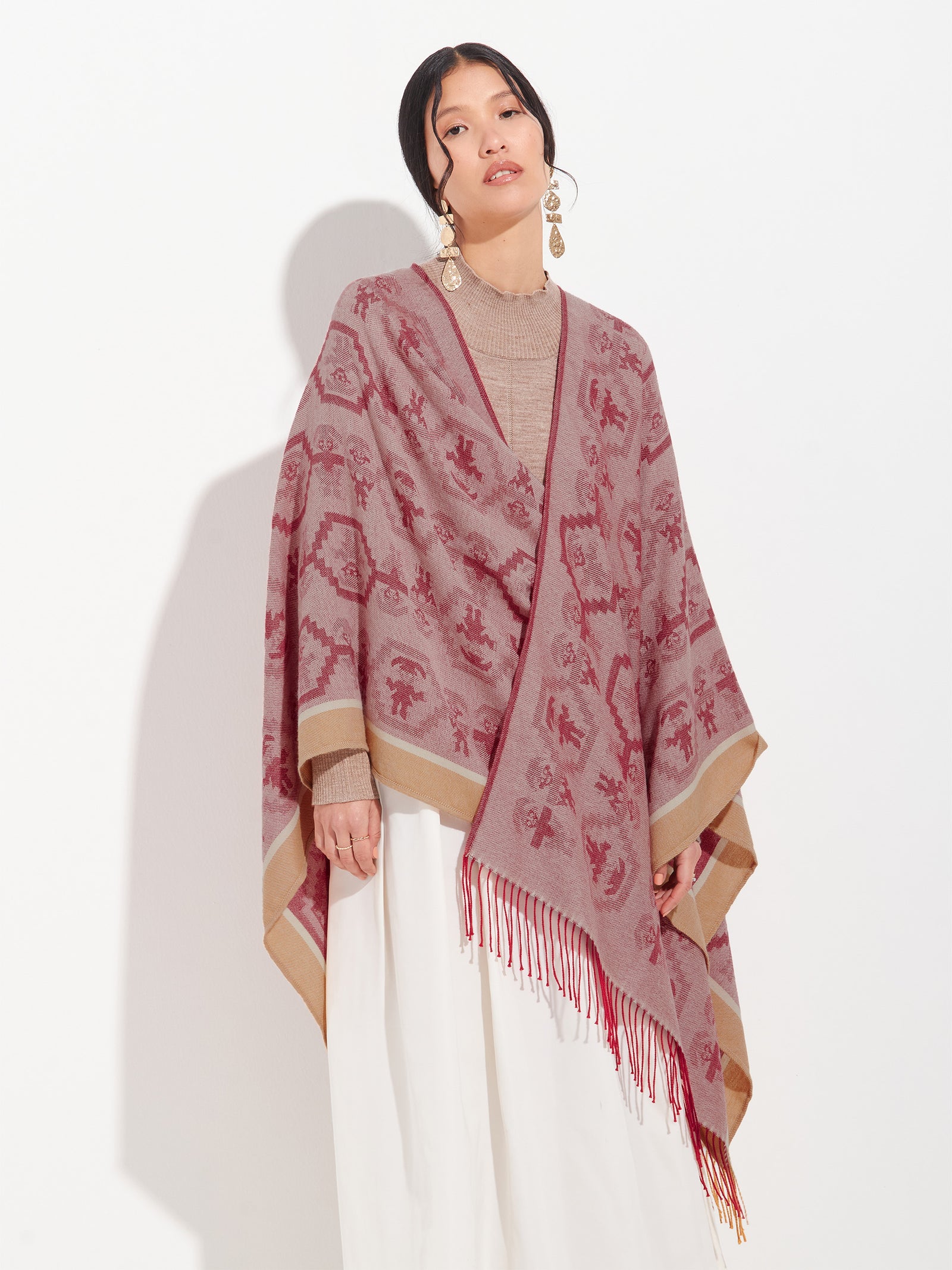 Chimu Cape - 12 Royal Alpaca Red