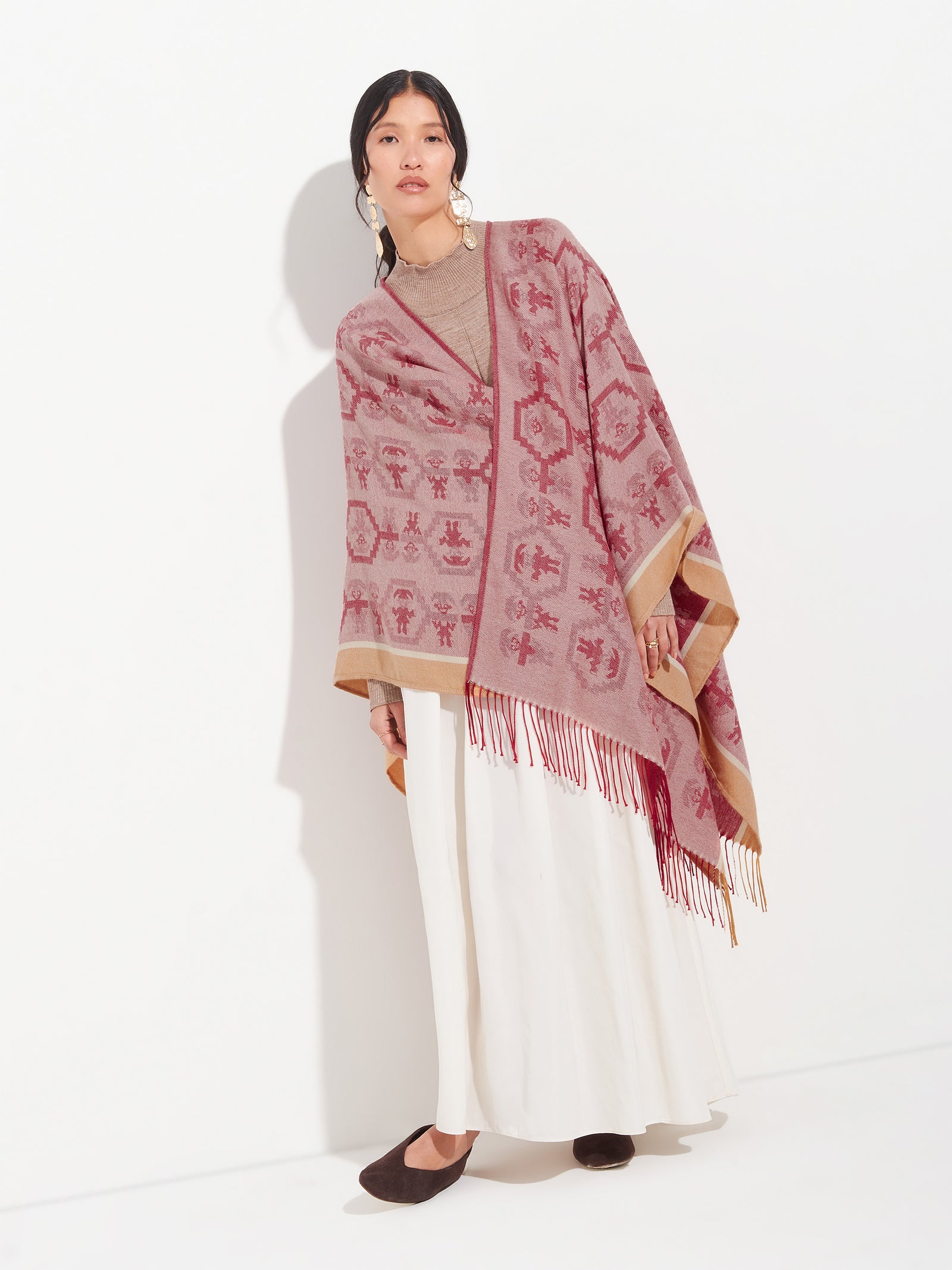Chimu Cape - 12 Royal Alpaca Red