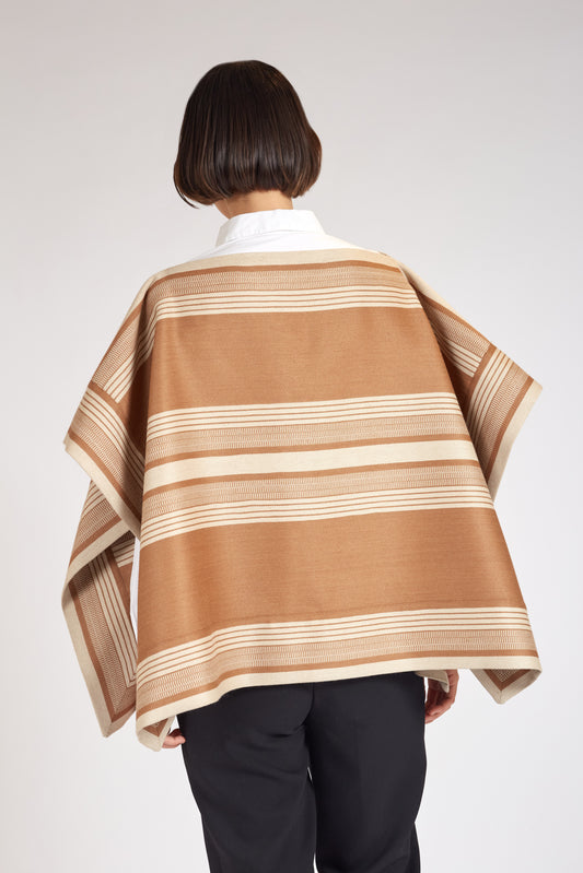 Poncho Chileno De Baby Alpaca Color Beige