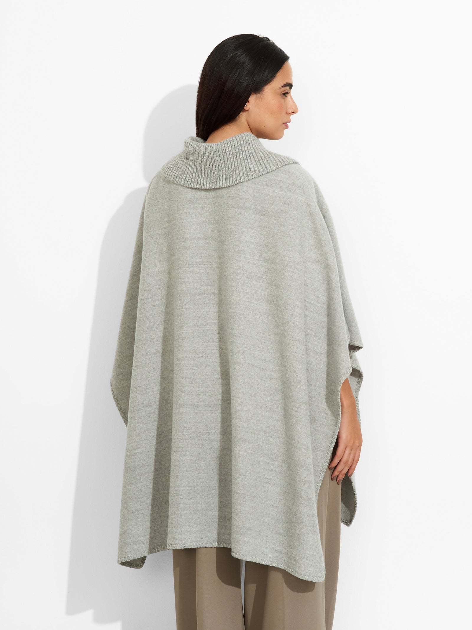 Zendaya Baby Alpaca Cape, Grey