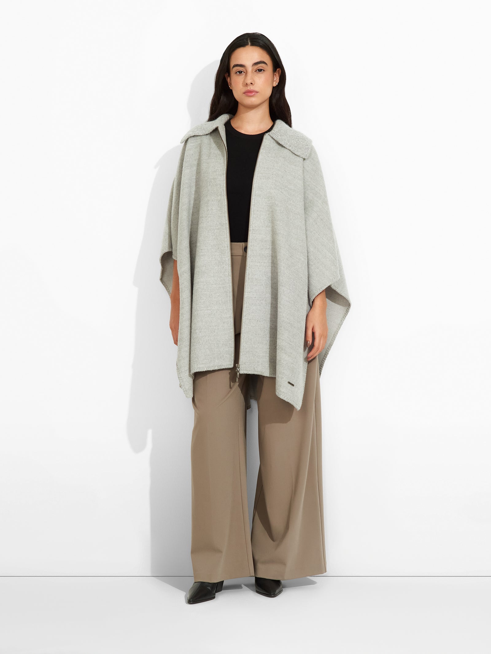 Zendaya Baby Alpaca Cape, Grey