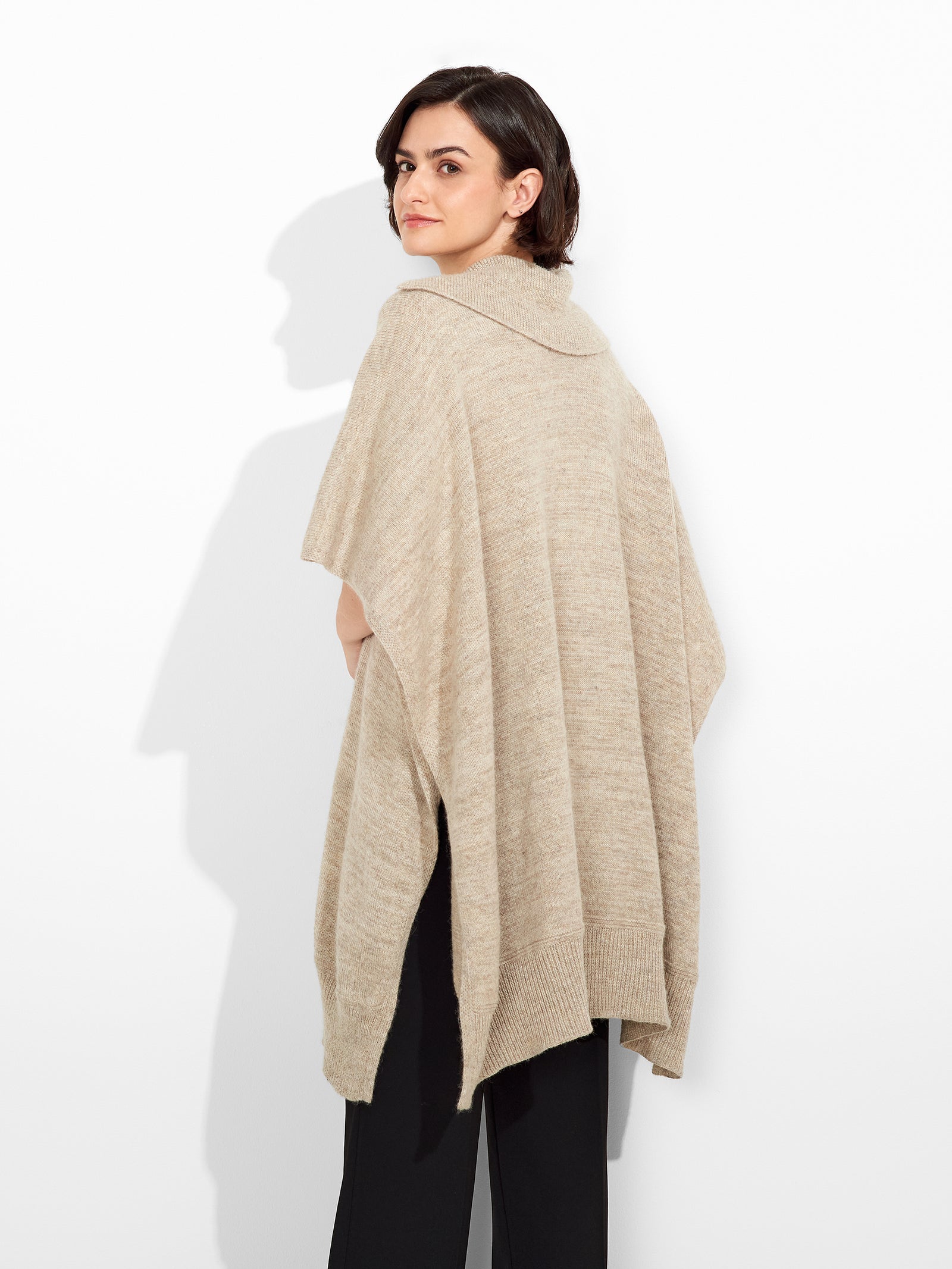 Beige Baby Alpaca Poncho Zoila
