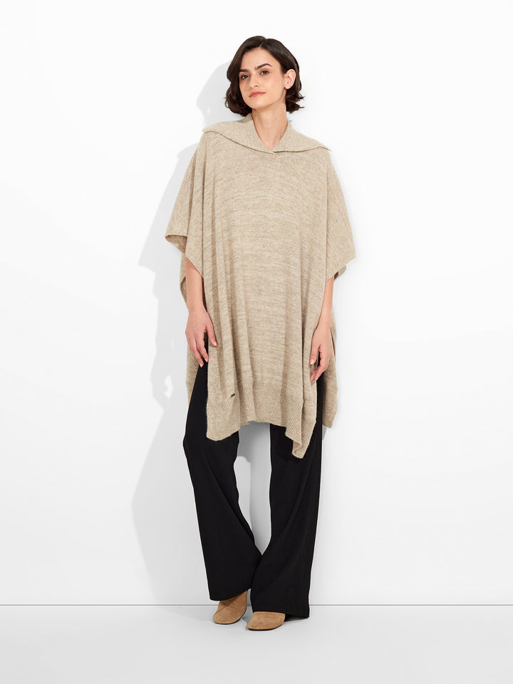 Poncho Zoila De Baby Alpaca Color Beige