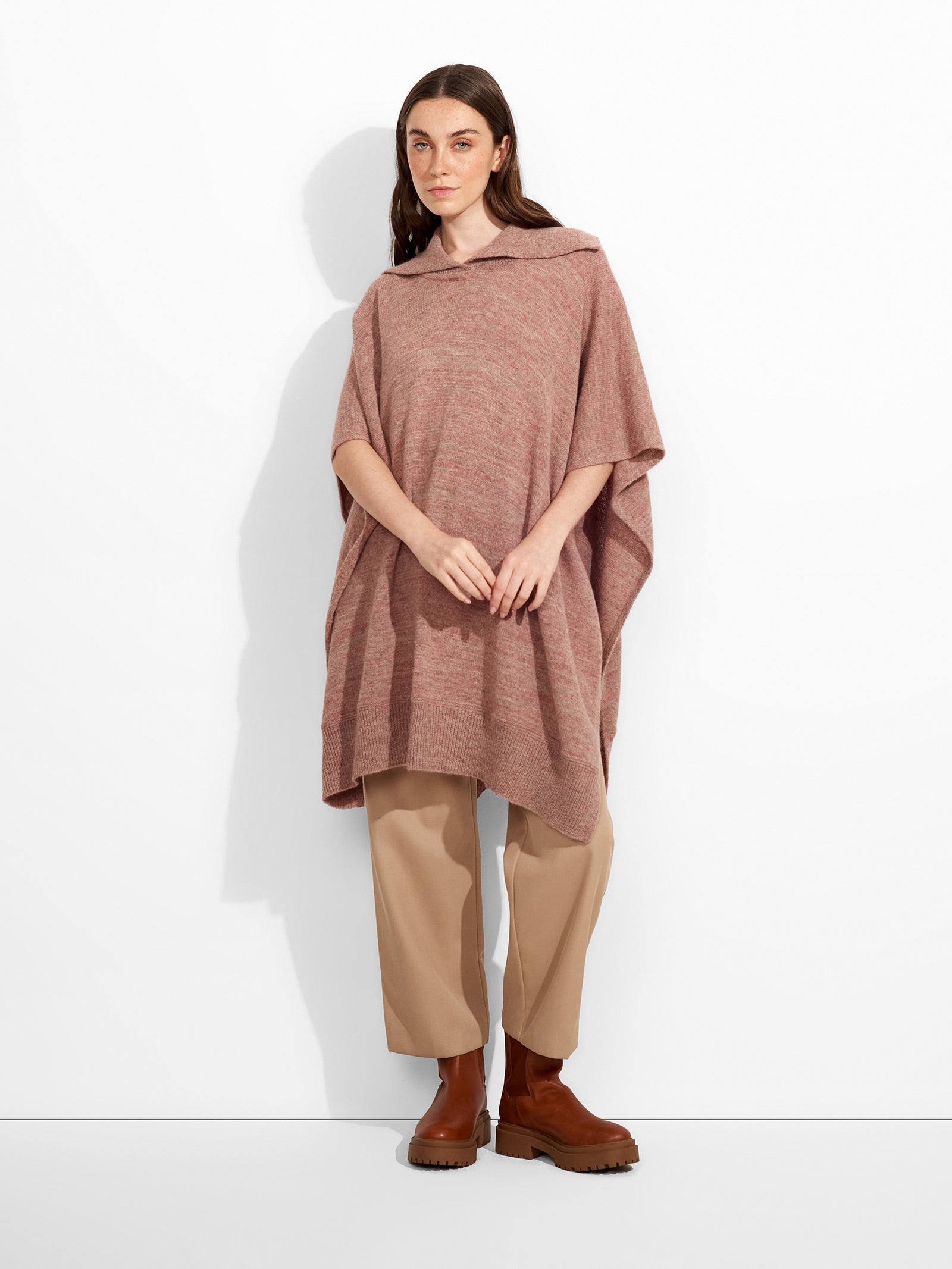 Pink Baby Alpaca Poncho Zoila