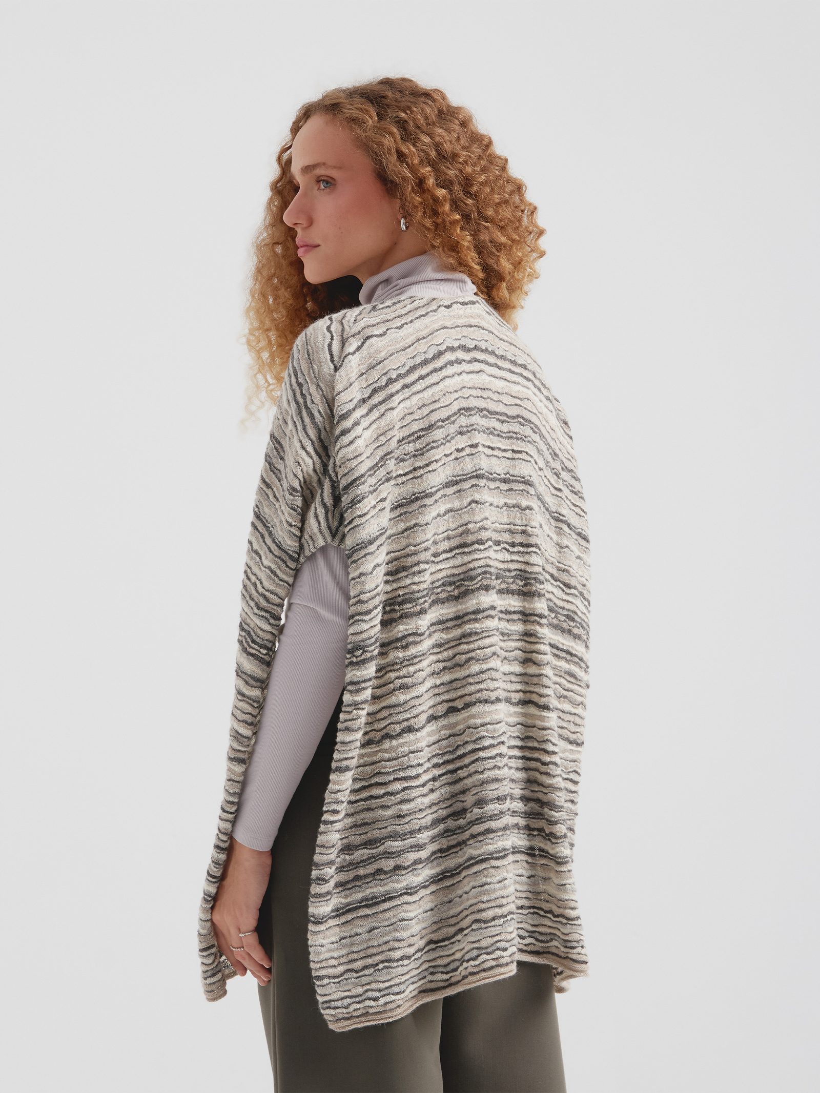 Poncho Corina De Baby Alpaca Color Beige