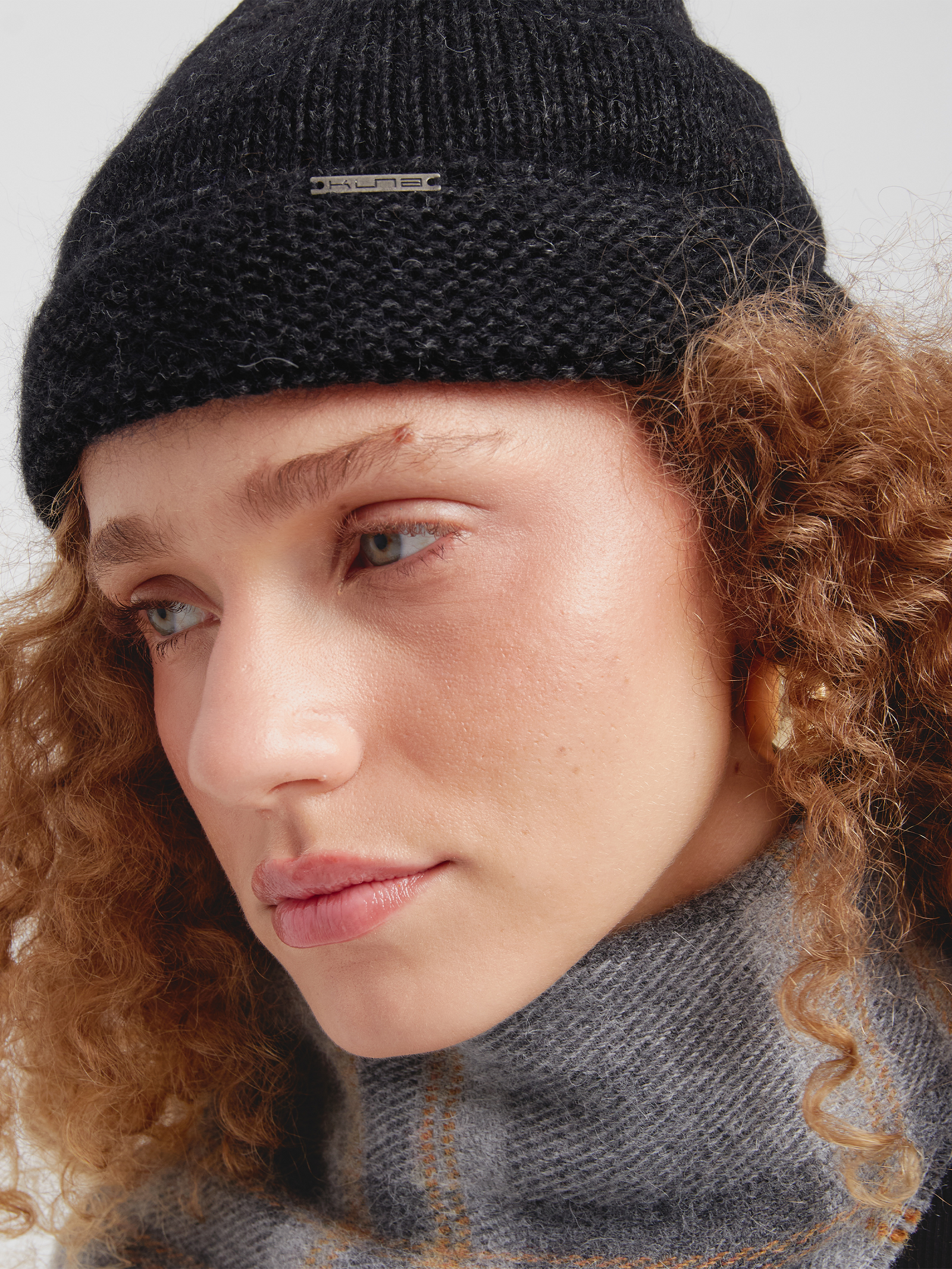 Cadmium Black Baby Alpaca Beanie