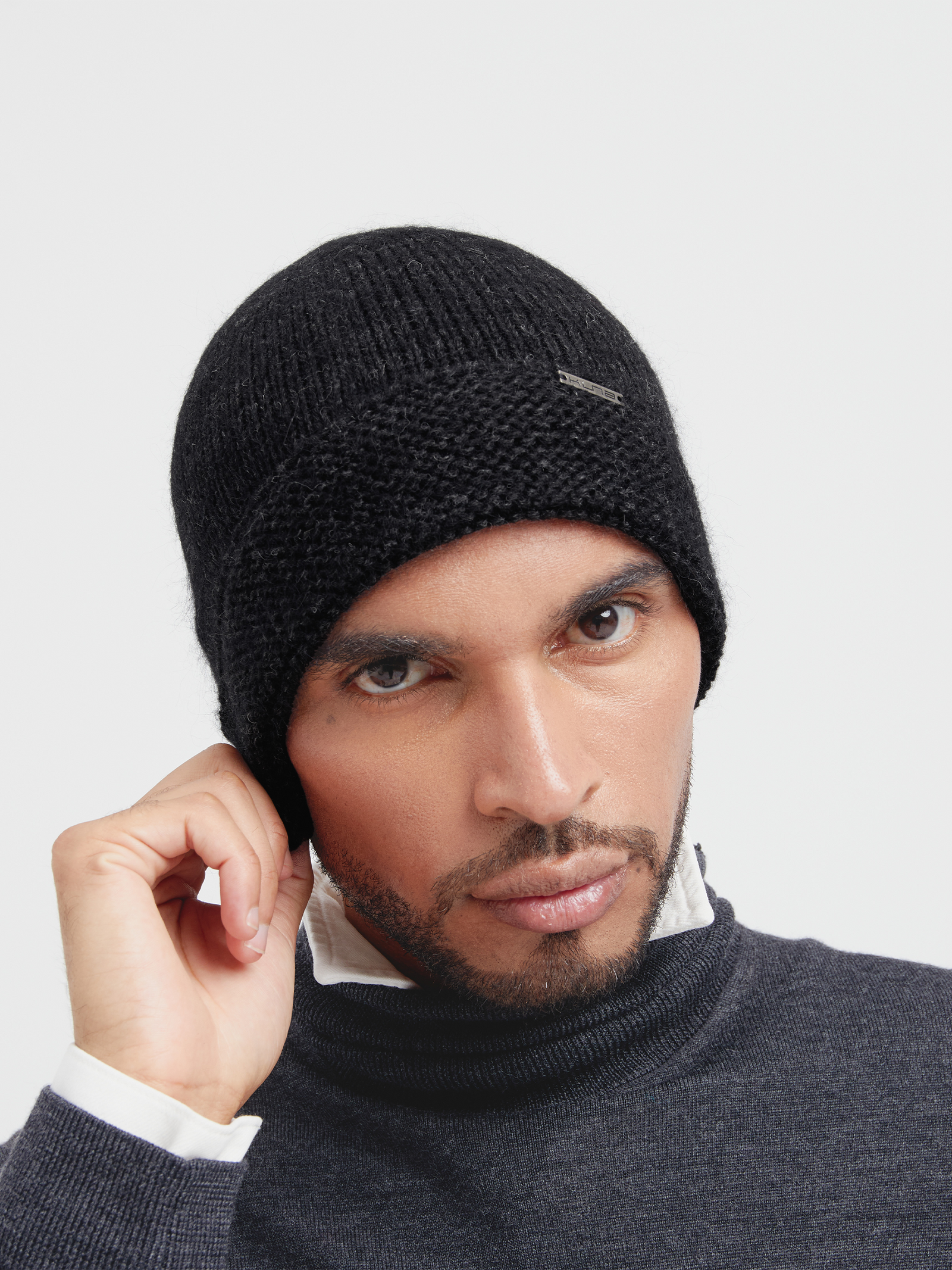 Cadmium Black Baby Alpaca Beanie