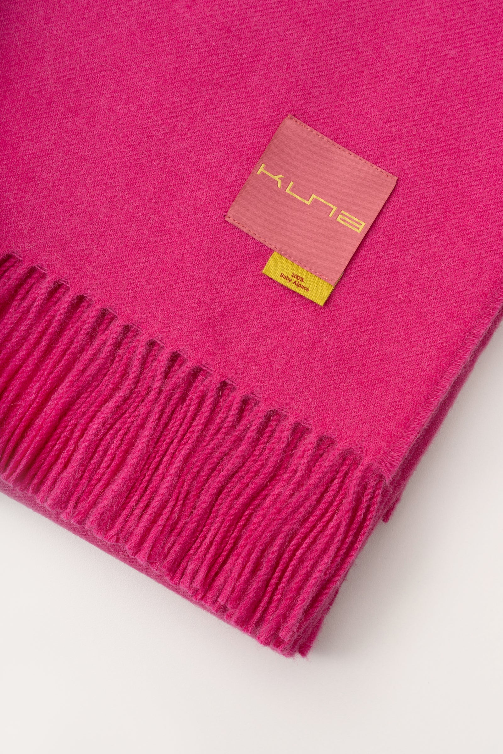 Manta Ydeal De Baby Alpaca Color Fucsia