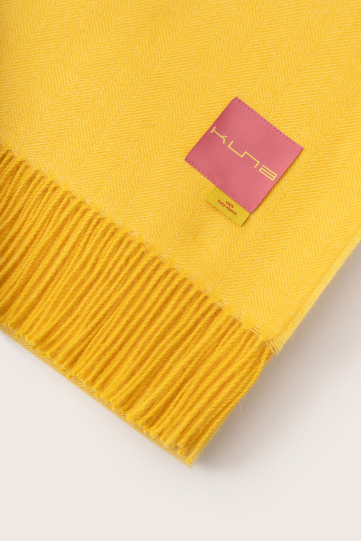 Manta Yanahuara De Baby Alpaca Color Amarillo