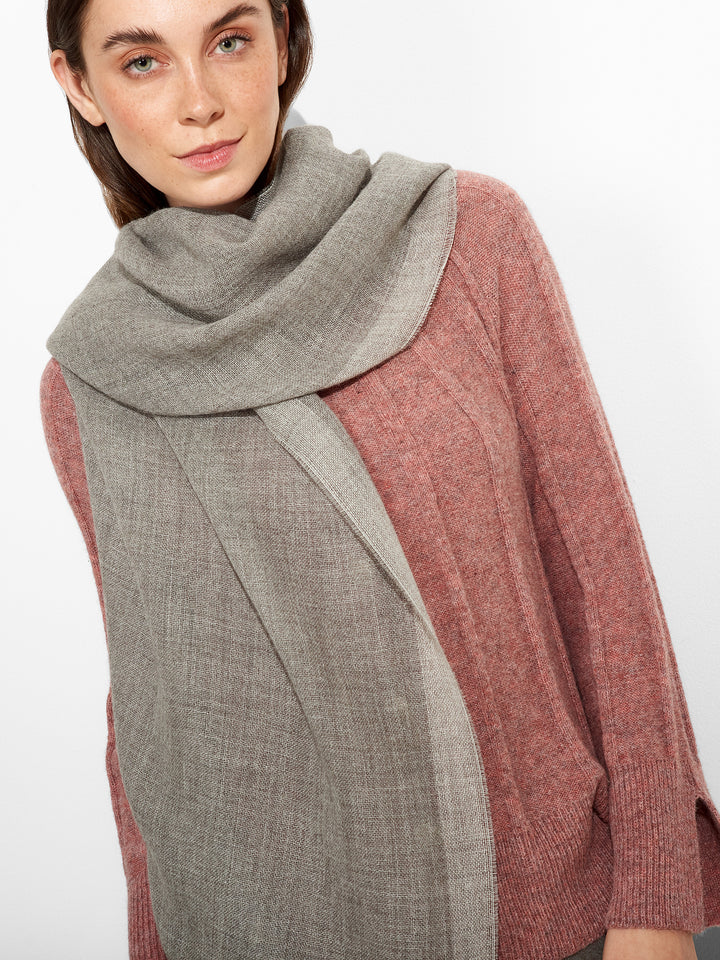 Estola Rum De Baby Alpaca Color Gris