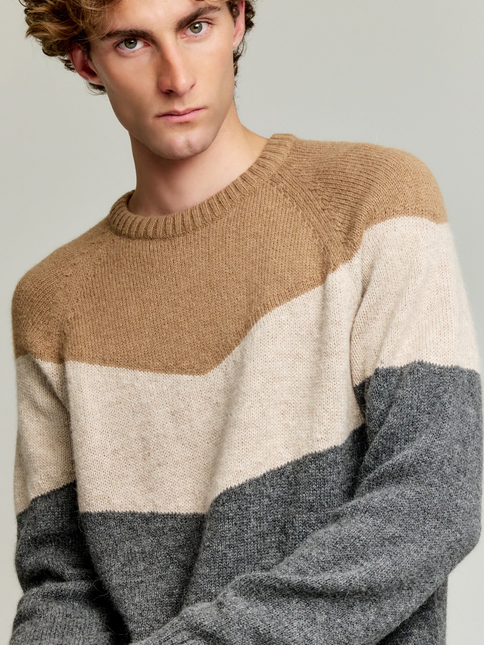 Suéter Yannick De Baby Alpaca Color Gris