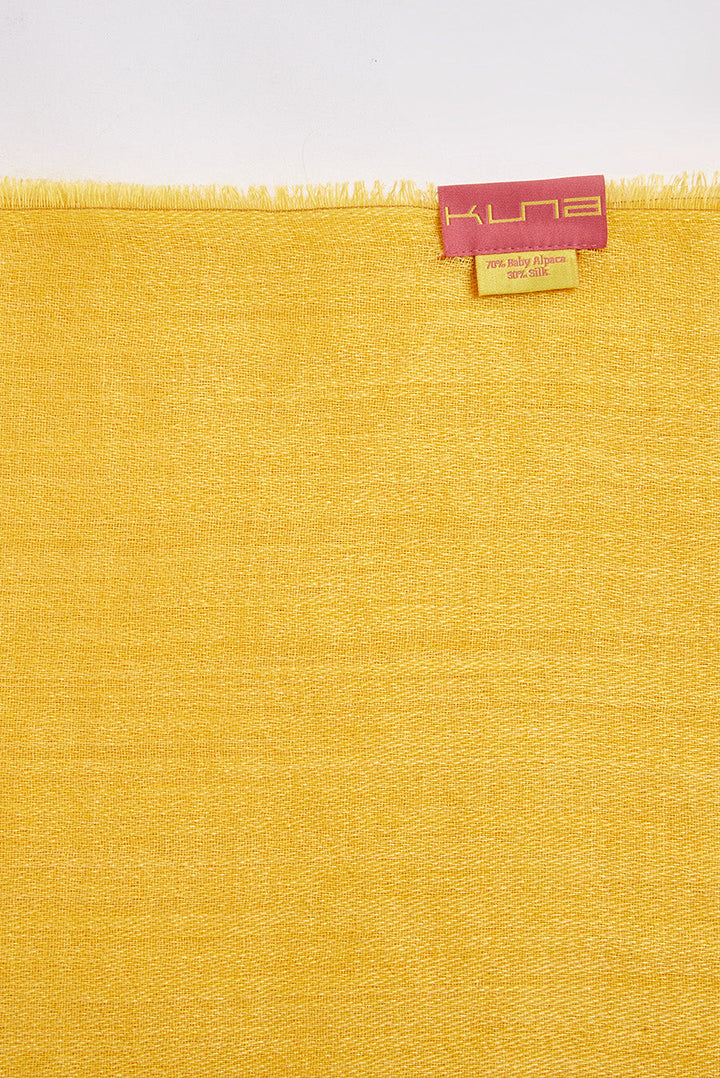 Estola Teaberry De Baby Alpaca Color Amarillo