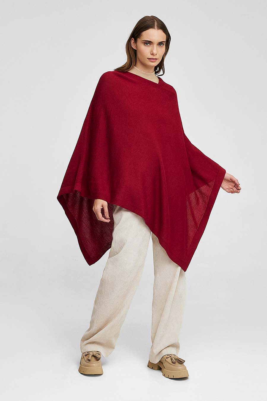 Poncho Almendra De Baby Alpaca Color Rumba