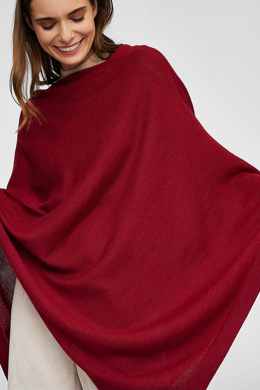 Poncho Almendra De Baby Alpaca Color Rumba